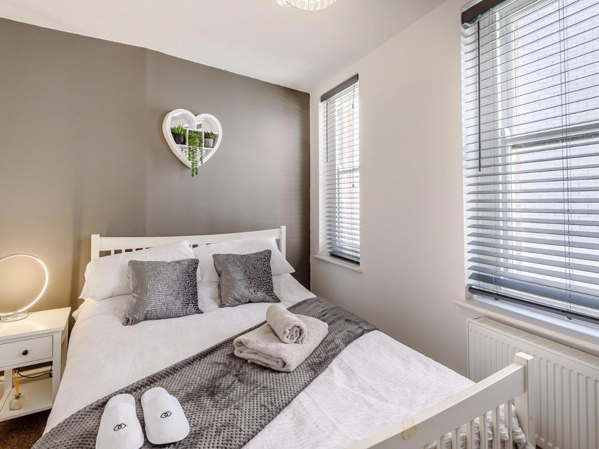 Modern Apartment In Central Lincoln Luaran gambar